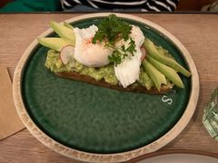 牛油果温泉蛋吐司-O'mills Sourdough Bakery&Bistro(永嘉路店)