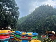 -安吉龙王山峡谷漂流