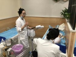 -痘院士专业祛痘皮肤管理
