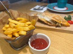 -菲滋意式餐厅(金华银泰城店)