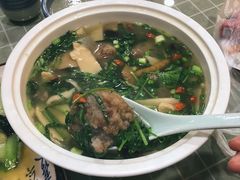菌汤狮子头-老家味道主题餐厅