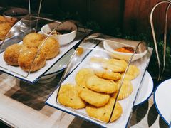 -野山舂·贵州现舂酸汤火锅(鸿通城店)