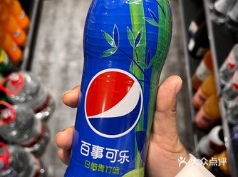 不得不说百事终于出新品了啦……一直以来我还是喜欢喝百