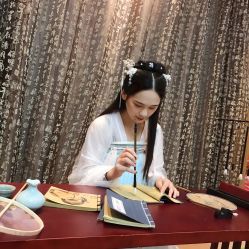 -汉仪华裳汉服馆(打浦桥店)