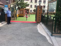 -青岛银河学校
