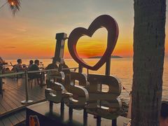 -Sunset Bar(丹绒亚路香格里拉店)