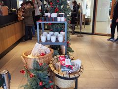 -星巴克臻选(莘庄仲盛店)