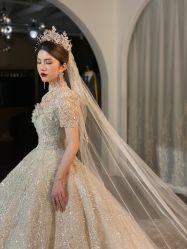 -艾米丽婚纱礼服