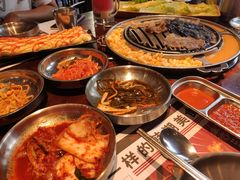 -青瓦炭韩潮烤肉(花园道店)