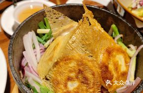 Stone Pot Crab Filling Dumplings