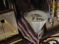 -Shift cocktail bar鸡尾酒吧