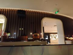 -亚洲国际大酒店·云顶阁旋转自助餐厅