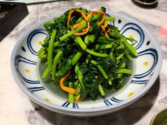 虫草花炒茼蒿-湖滨28中餐厅·西湖宴·杭州君悦酒店