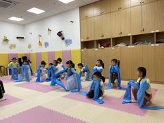 -小荧星艺校(浦东中环分校)