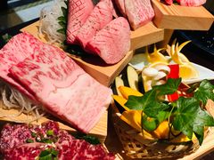 -山川小町·极番烧肉(新地假日广场店)
