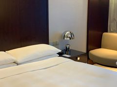 -上海龙之梦万丽酒店