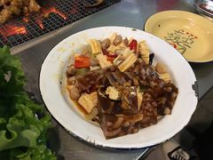 -马路牙子烧烤音乐酒馆(望京店)