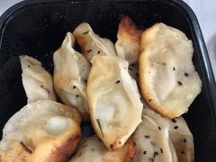 -香山胡记吴江路生煎(灵山路店)