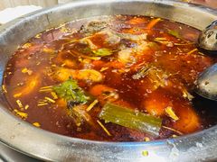 -肖肖酸萝卜鱼火锅(总店)
