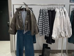-URBAN REVIVO(七宝领展广场店)