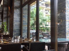 靠窗位-神州半岛喜来登度假酒店·盛宴汉堡·战斧牛排·后安粉