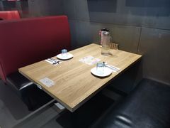 卡座-必胜客(新中纬店)