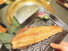 -铭牛烧肉·和牛海鲜自助(高新月牙湖店)