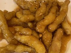糖醋里脊-闫府私房菜·百年鲁菜(恒隆店)