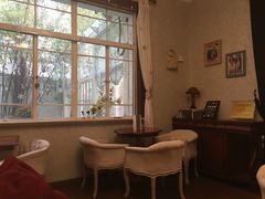 靠窗位-燕庭·纯燕窝·甜品下午茶(南京西路店)