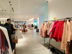 -URBAN REVIVO(西安Momopark店)