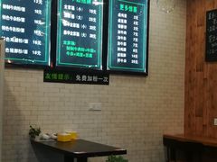 -花溪巷牛肉粉(泉城路店)