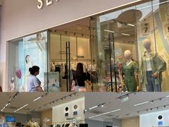 -王府井奥莱临潼小镇(临潼店)