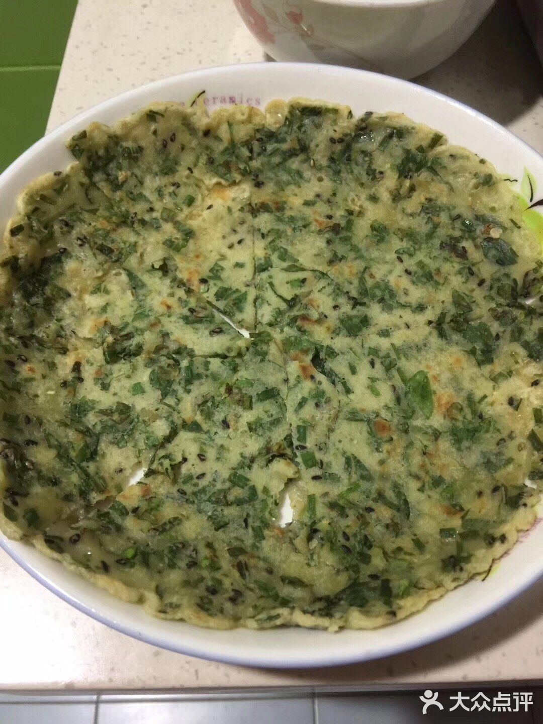 好吃的鸡蛋韭菜饼，每次煎都是不一样的感觉[呲牙]