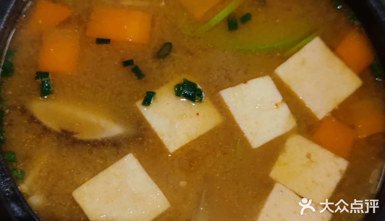 冬天烤肉最暖和了