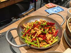 黔味宫爆松板肉-山野板扎·云贵川Bistro(上海首店)