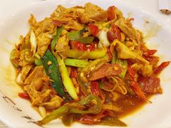 火腿炒农家豆腐皮-辣公子·千岛湖私房菜(滨江店)