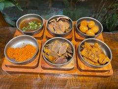 -银米·云南传统过桥米线(双廊黑金冠店)