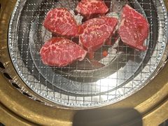 -山川小町·极番烧肉(新地假日广场店)