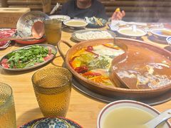 -洱火云南酸菜牛肉火锅(石景山当代商城店)