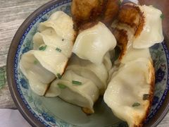鲜肉煎饺-无名氏宵夜小摊(祝家三姐妹馄饨店)