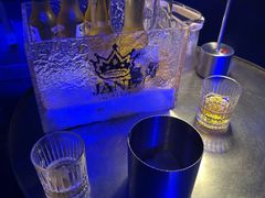 -简奥斯汀·赫本酒吧