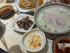 -叁煨蹄花·下饭盐帮菜(人民广场店)