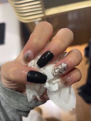 -甲·铺轻奢美甲美睫