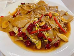 茴子白炒灌肠-唐晋人家(源深路店)