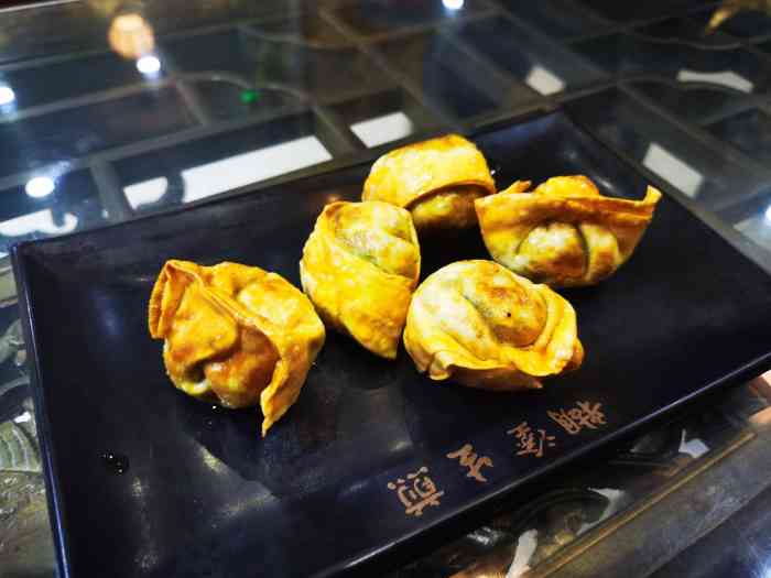 糊涂生煎(钱桥店)-"最好吃的就是玉兰饼了,经常定他们外卖,然.