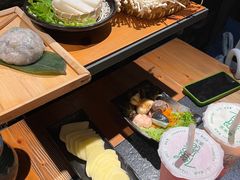 -湊湊火锅·茶憩(南京东路悦荟店)