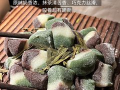 -三出山火锅(南京万象天地店)