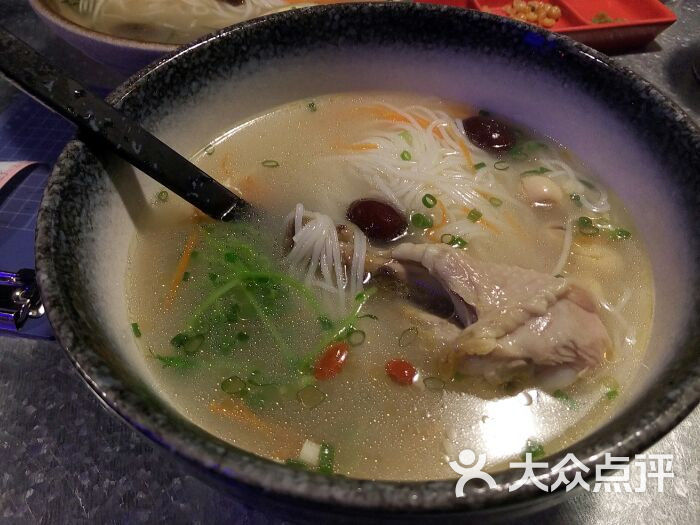 粉丝年代高汤鸡腿粉图片 - 第9张