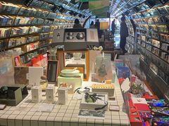 -钟书阁(珍园店)