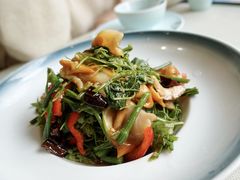 丝瓜尖拌赤贝肉-渔娘渔家丹东海鲜(东直门店)